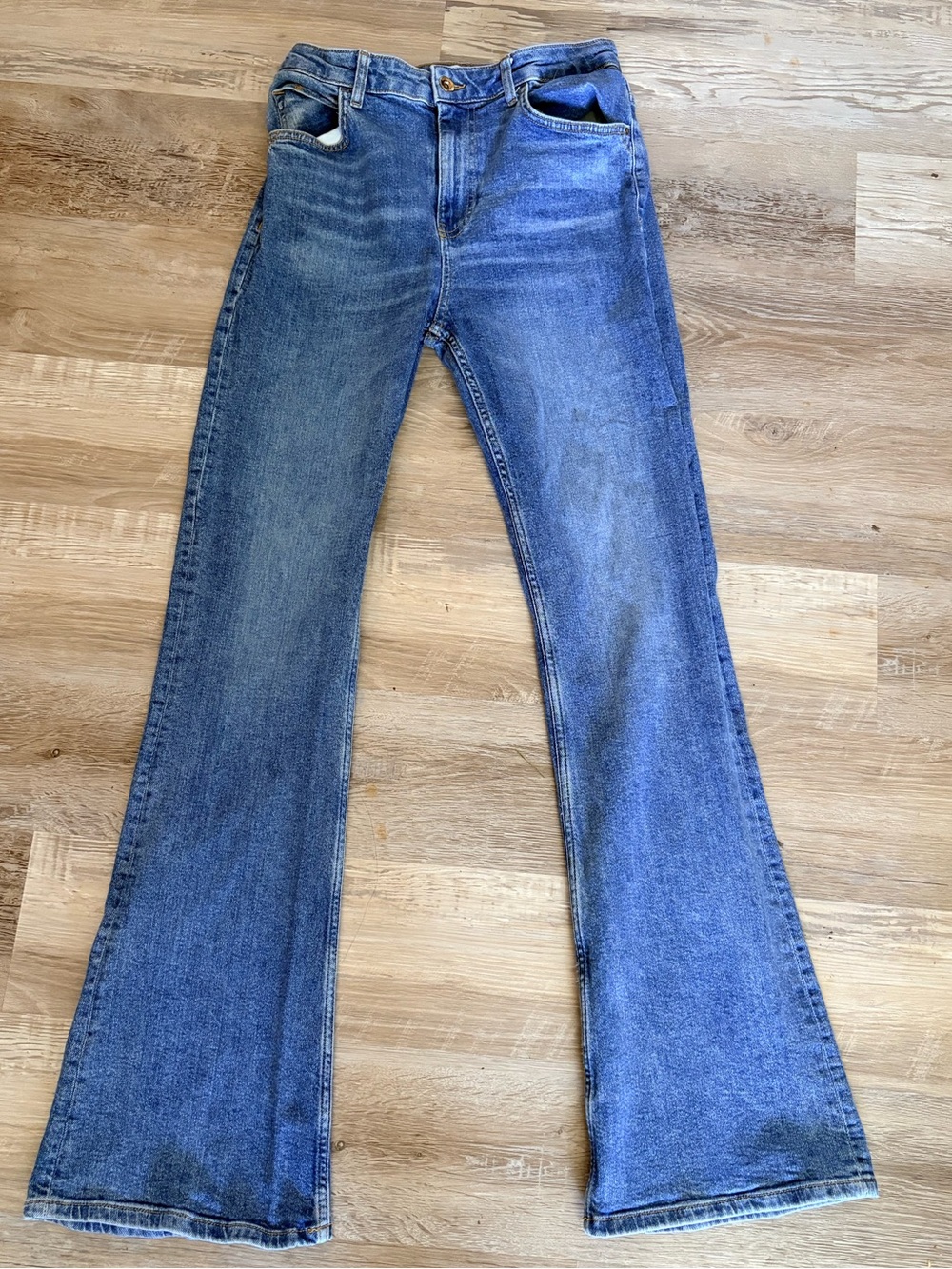 Zara High-Rise Flare Jeans size 8